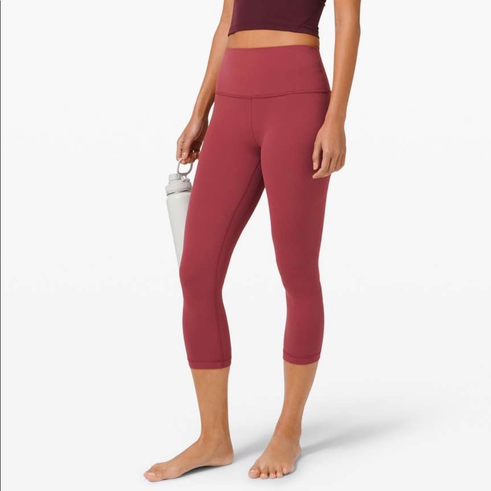 Lululemon Align Crop Chianti 21” Legging Size 6 EUC!
